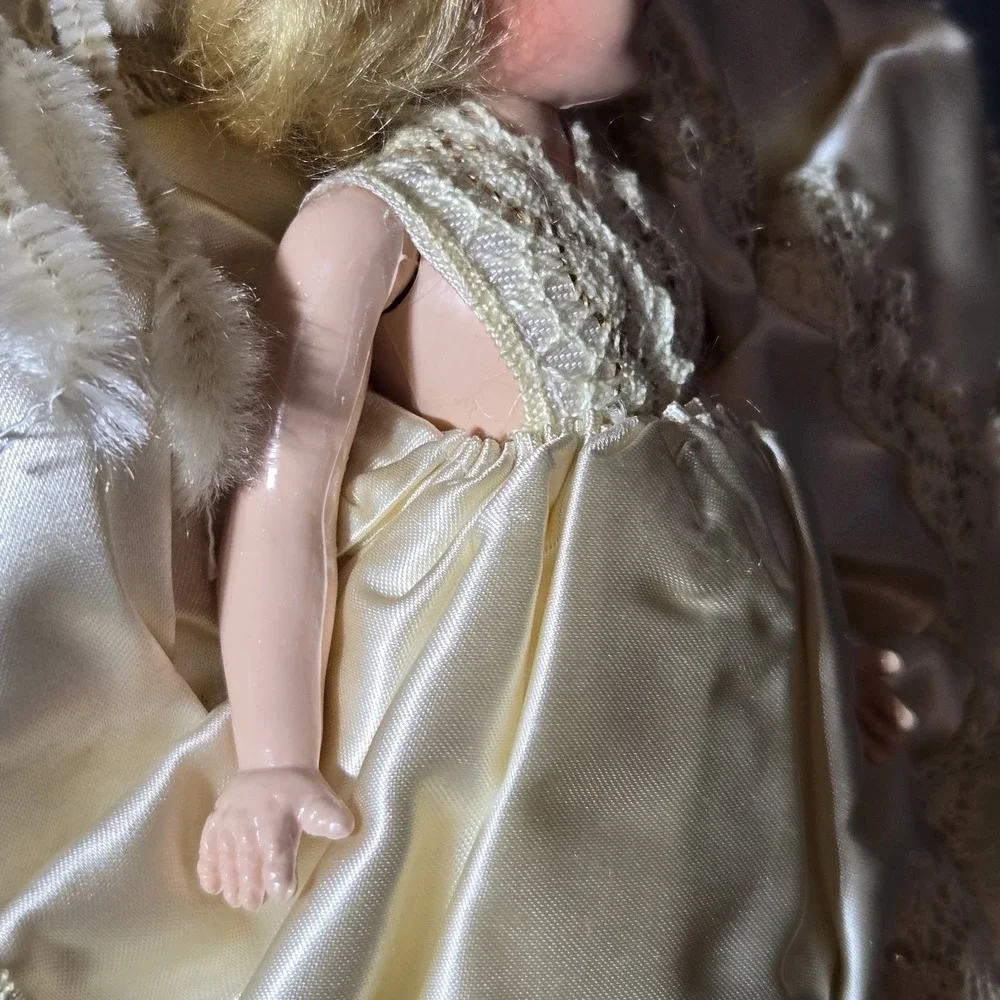 VTG OOAK Bride Doll Wall Decor Lid Eyes Open‎ & Shut Jointed Arms Handmade RARE